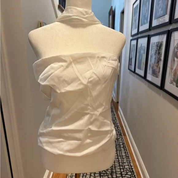 SHEIN White Asymmetrical Sleeveless Crop Top - Picture 2 of 7